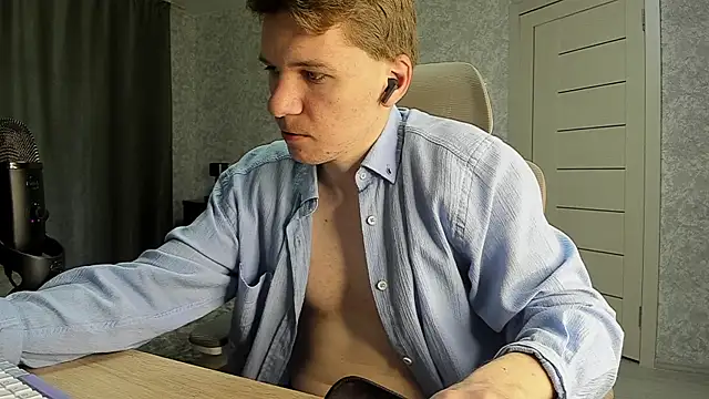 Snapshot of Bananas_dick chatting on June 2026 12:09:02 PM Bananas dick online show from June 2026 12:09:02 PM