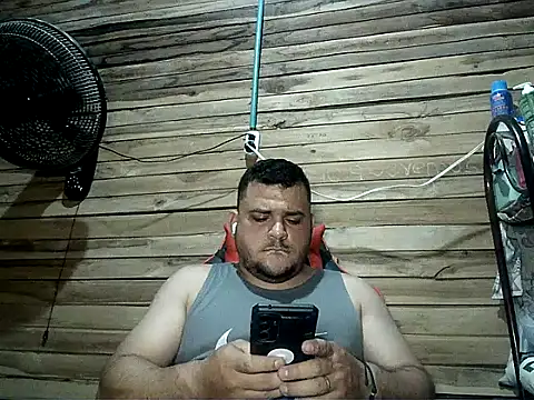 Snapshot of Arcangel_05 chatting on June 2026 05:23:02 AM Arcangel 05 online show from June 2026 05:23:02 AM