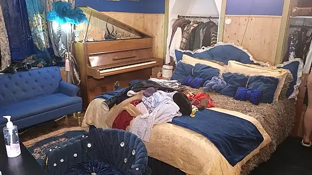 VanessaDoyle online show from January 2026 08:01:01 PM