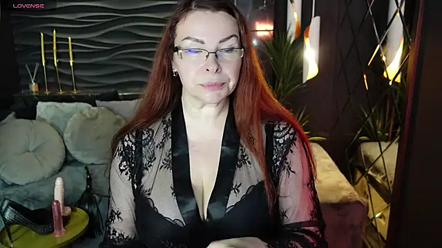 MrsIngrid online show from October 2025 07:49:01 AM