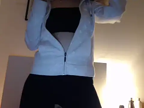 ocean eyess  online show from November 2025 06:56:02 PM