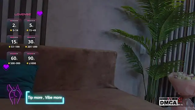 Holl1Would online show from February 2025 08:03:01 PM