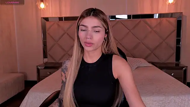 LexieWayne online show from July 2026 04:54:02 PM