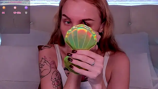 LianaFord online show from November 2025 11:06:01 PM