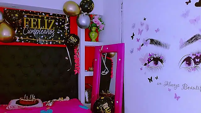 Snapshot of priscilahotker chatting on February 2025 06:58:02 AM priscilahotker online show from February 2025 06:58:02 AM
