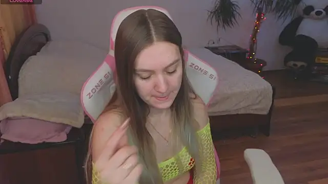 CyrilaPuff online show from December 2024 06:45:01 AM