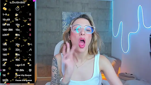 Snapshot of barbie_scoth_ chatting on January 2025 08:29:01 PM barbie scoth  online show from January 2025 08:29:01 PM