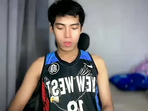 Lightjt04 online show from May 2026 09:43:01 PM