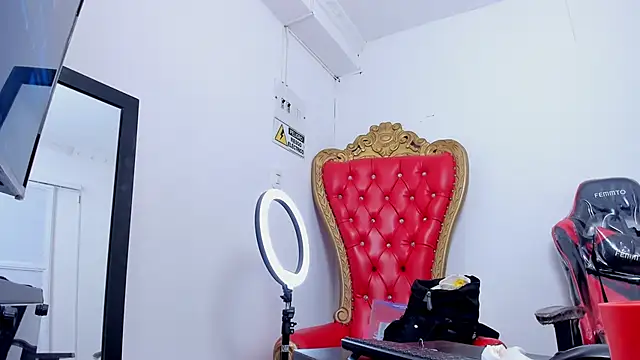 Cleopatra Trans online show from February 2025 12:27:01 PM