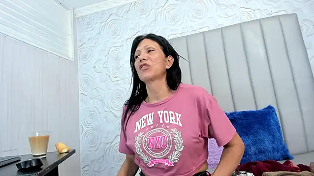 Cleopatra Trans online show from January 2026 01:16:02 PM