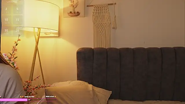 bunnycuteshy online show from September 2025 02:33:02 PM