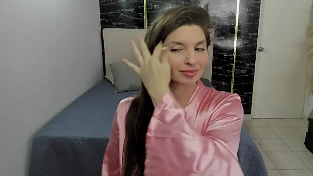 Snapshot of Azahara_Amin_ chatting on June 2026 05:04:02 PM Azahara Amin online show from June 2026 05:04:02 PM
