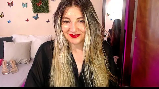 Jolie-Mature online show from April 2026 10:31:02 PM