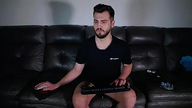 Snapshot of CrazyDom1 chatting on March 2026 05:08:02 AM CrazyDom1 online show from March 2026 05:08:02 AM