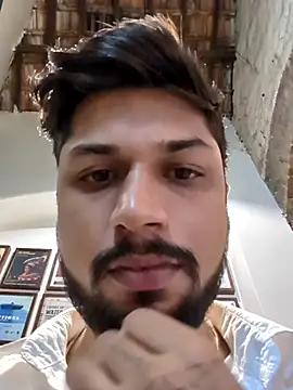 Snapshot of _IRRESISTIBLE_ chatting on May 2026 11:05:01 AM IRRESISTIBLE online show from May 2026 11:05:01 AM