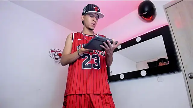 Samuel Suarez online show from June 2026 02:10:01 AM