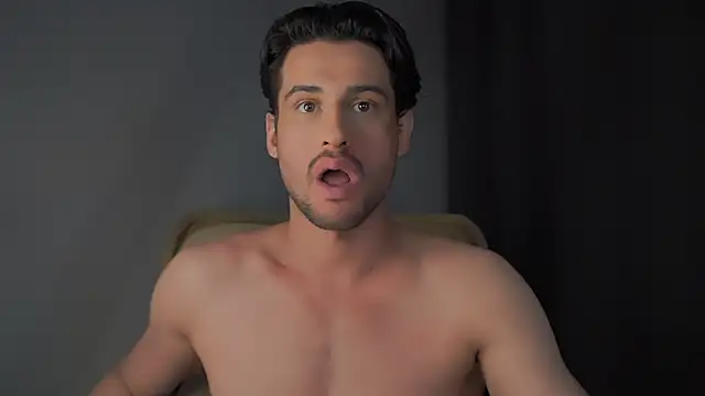 Keen   Luckystrike online show from December 2024 12:39:01 AM