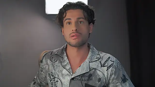 Keen   Luckystrike online show from February 2025 01:04:01 AM