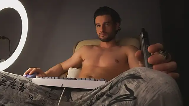 Keen   Luckystrike online show from March 2025 11:09:02 PM