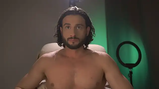 Keen   Luckystrike online show from October 2025 09:28:02 PM