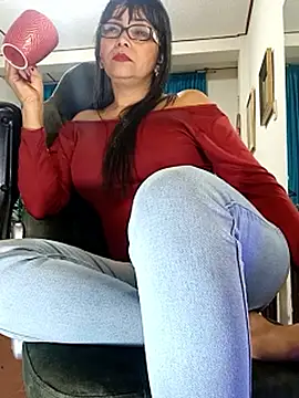 Snapshot of kelly_dirty_ chatting on April 2026 01:42:02 AM kelly dirty online show from April 2026 01:42:02 AM