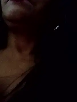 Snapshot of kelly_dirty_ chatting on June 2026 11:32:02 PM kelly dirty online show from June 2026 11:32:02 PM