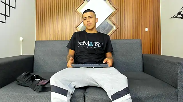 Snapshot of yeckodream chatting on March 2025 03:45:01 AM yeckodream online show from March 2025 03:45:01 AM