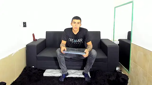 Snapshot of yeckodream chatting on March 2025 04:29:02 AM yeckodream online show from March 2025 04:29:02 AM