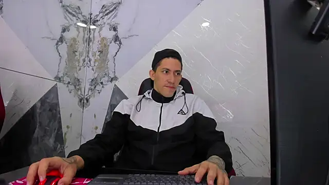 Snapshot of yeckodream chatting on November 2025 06:12:01 AM yeckodream online show from November 2025 06:12:01 AM