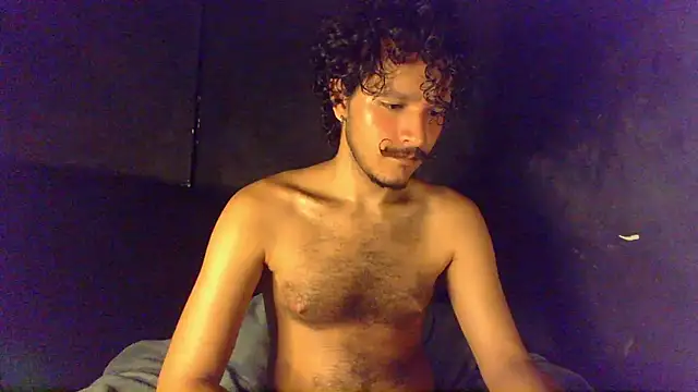 Snapshot of die_mond chatting on May 2026 05:45:01 AM die mond online show from May 2026 05:45:01 AM