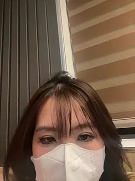 Onee-Chew online show from April 2026 12:02:01 PM