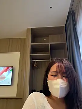 Snapshot of Onee-Chew chatting on May 2026 10:42:02 AM Onee-Chew online show from May 2026 10:42:02 AM