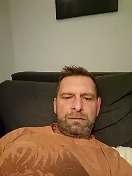 Snapshot of Mjn34 chatting on October 2025 05:39:02 AM Mjn34 online show from October 2025 05:39:02 AM