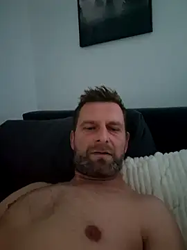 Snapshot of Mjn34 chatting on November 2025 06:47:02 AM Mjn34 online show from November 2025 06:47:02 AM