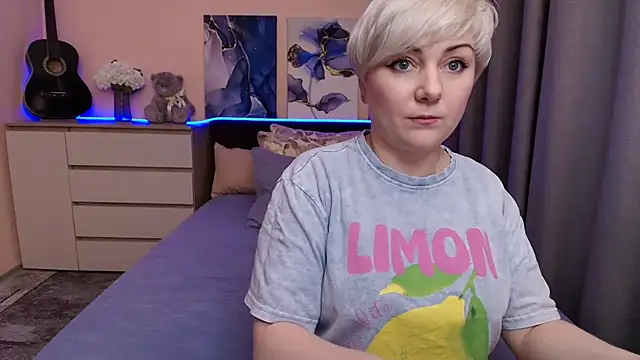 BlondPearl online show from July 2026 09:53:01 PM