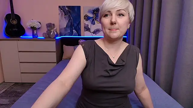 BlondPearl online show from July 2026 08:52:02 PM