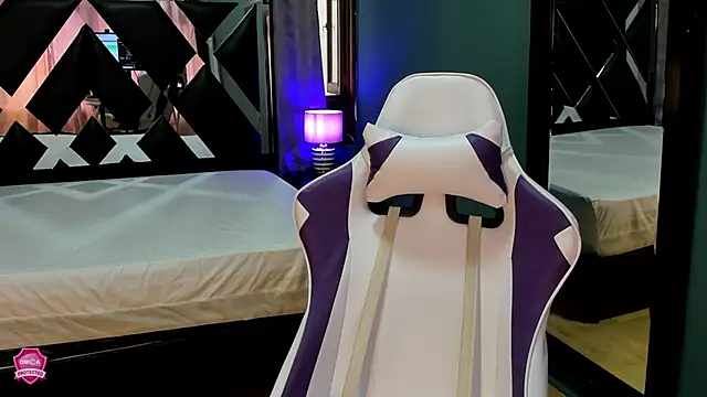 Linda4Petite online show from March 2025 06:10:02 PM