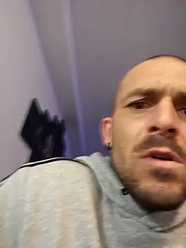 Afti2828 online show from November 2025 10:14:02 PM