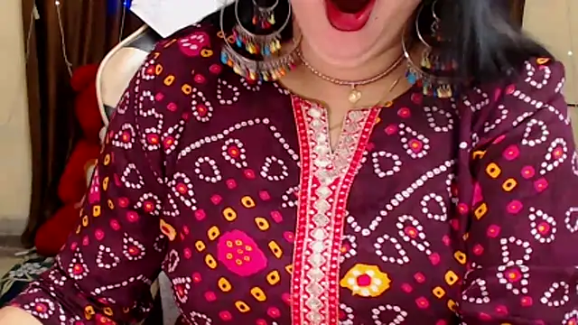 Naughty Kashish online show from November 2025 05:18:02 AM