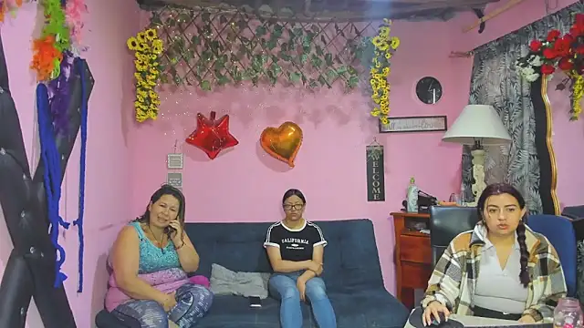 lesbiancuple online show from March 2026 11:55:02 AM