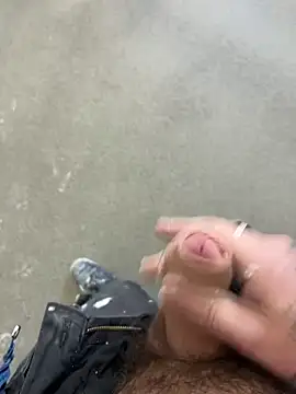 Snapshot of RenaudS-02 chatting on December 2024 11:44:01 AM RenaudS-02 online show from December 2024 11:44:01 AM