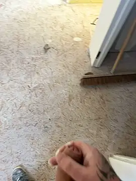 Snapshot of RenaudS-02 chatting on February 2025 01:19:02 PM RenaudS-02 online show from February 2025 01:19:02 PM