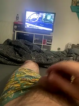 Snapshot of RenaudS-02 chatting on October 2025 01:58:02 AM RenaudS-02 online show from October 2025 01:58:02 AM