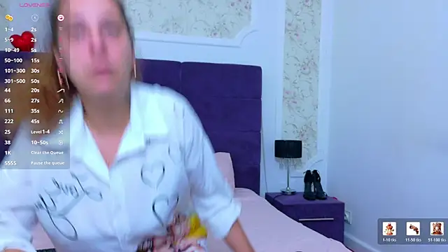 KarinaNoir online show from July 2026 03:54:01 AM