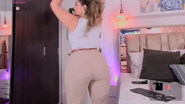 Snapshot of Dulce_Morrys chatting on February 2026 04:27:02 PM Dulce Morrys online show from February 2026 04:27:02 PM