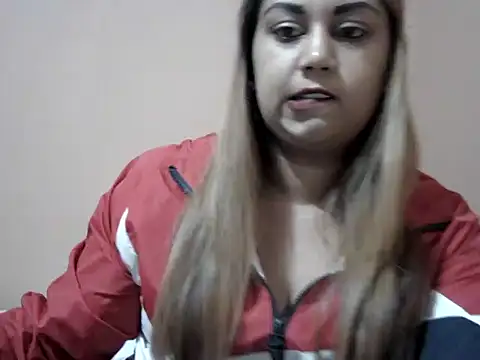 bellachow10 online show from December 2025 07:53:02 PM