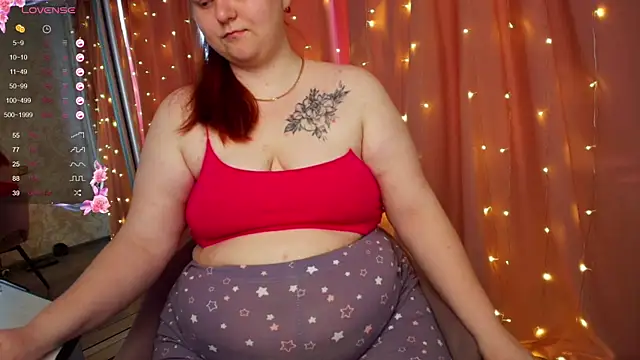 Snapshot of Mia_Bows chatting on June 2026 01:16:01 AM Mia Bows online show from June 2026 01:16:01 AM