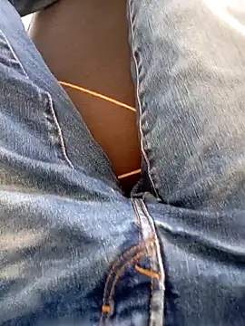 mickzizi online show from April 2026 07:36:02 AM