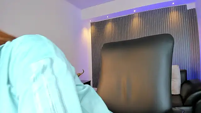 kimbrownn online show from December 2025 12:55:01 PM