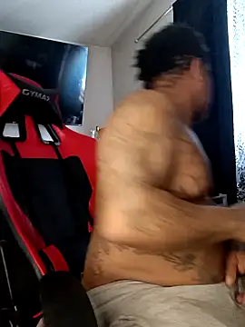 Snapshot of yellowwetfox chatting on December 2024 07:52:02 PM yellowwetfox online show from December 2024 07:52:02 PM